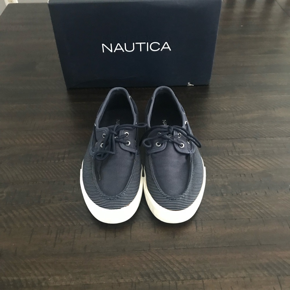 Nautica Men's Classic Blue and White Boat Shoes